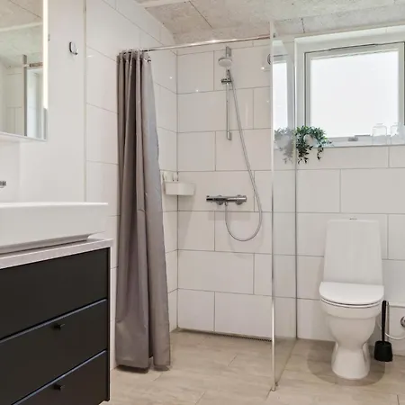 6 Bedroom Beautiful In Grenaa Brondstrup