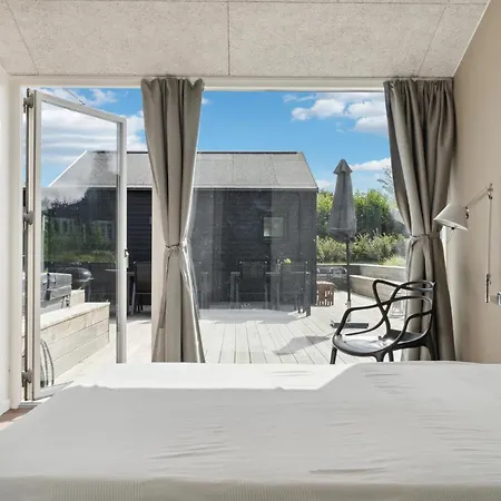 6 Bedroom Beautiful In Grenaa Brondstrup