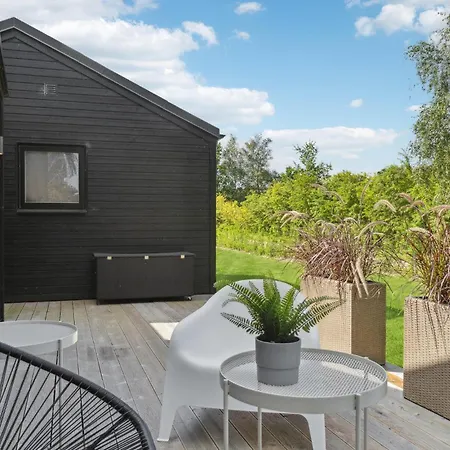 6 Bedroom Beautiful In Grenaa Дом отдыха Brondstrup