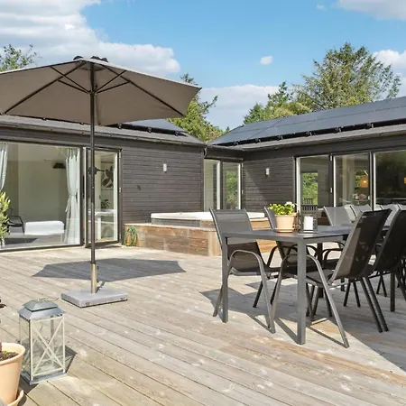 Дом отдыха 6 Bedroom Beautiful In Grenaa